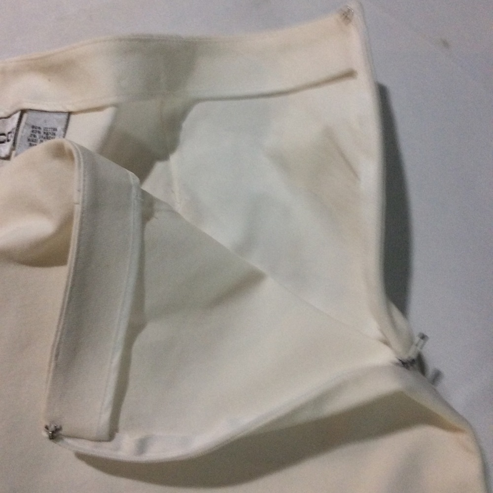 Chico’s white pants - Picture 3 of 6
